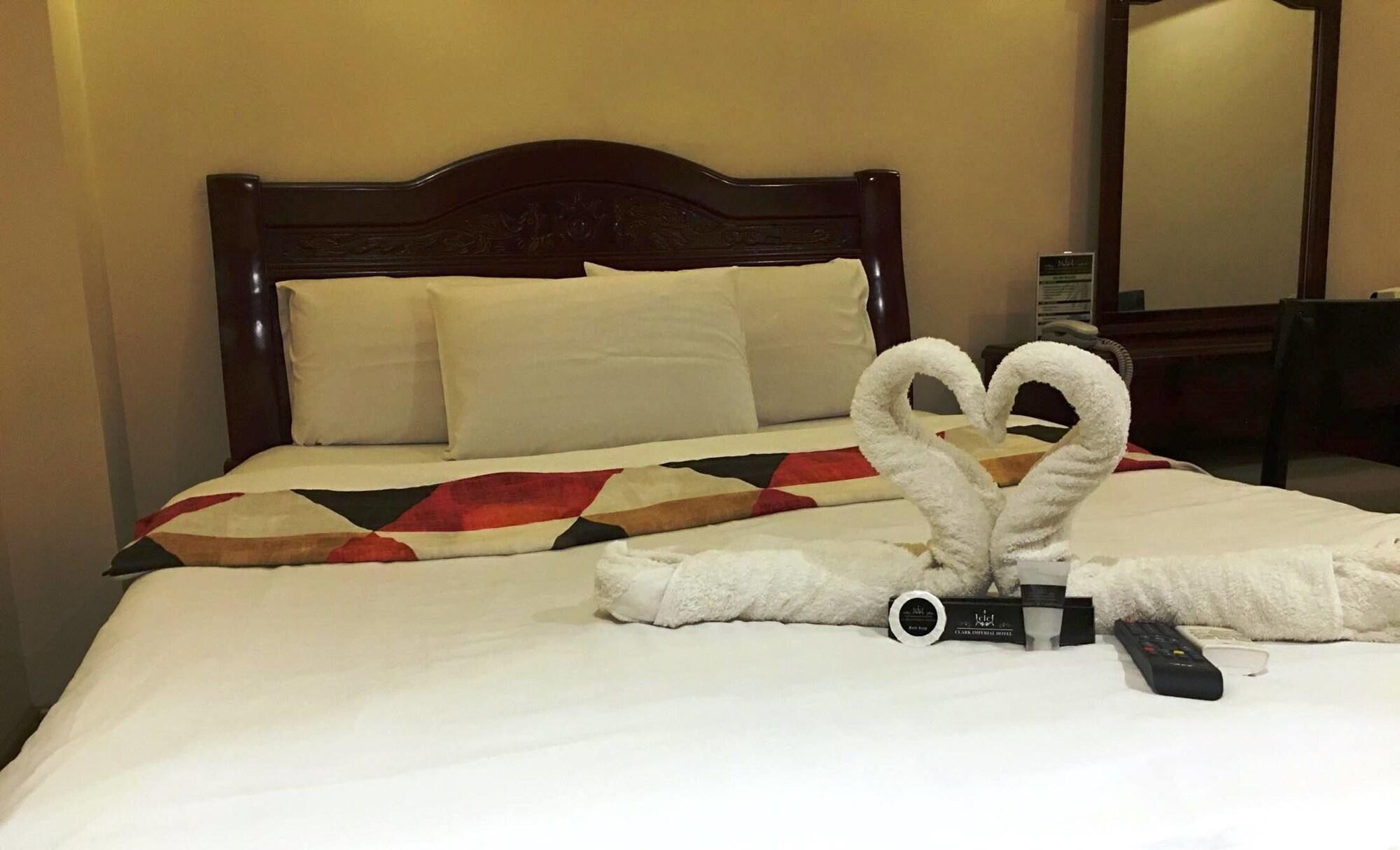 Clark Imperial Hotel Angeles Buitenkant foto