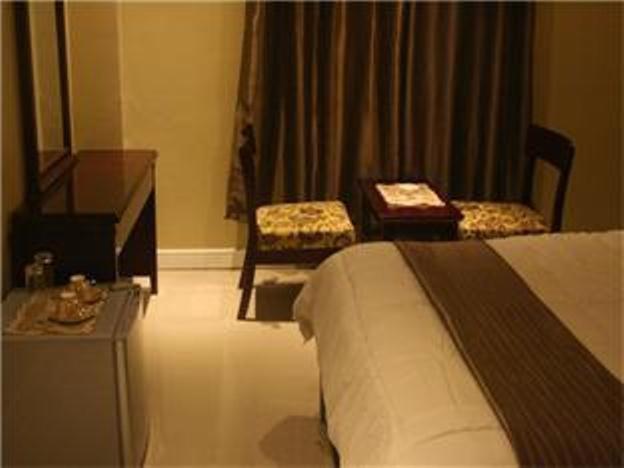 Clark Imperial Hotel Angeles Kamer foto