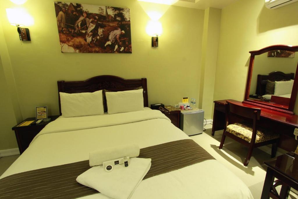 Clark Imperial Hotel Angeles Kamer foto